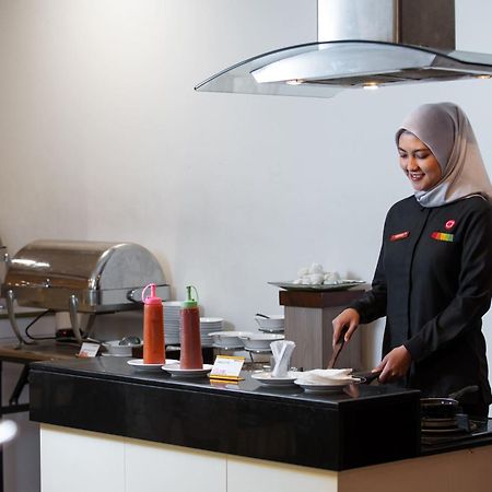 Amaris Hotel Pancoran Jakarta Exteriör bild