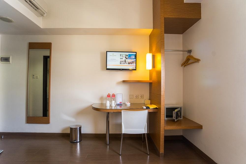 Amaris Hotel Pancoran Jakarta Exteriör bild