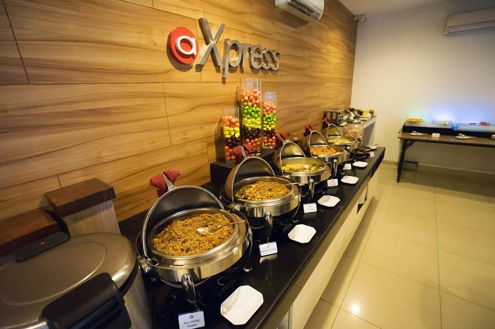 Amaris Hotel Pancoran Jakarta Exteriör bild