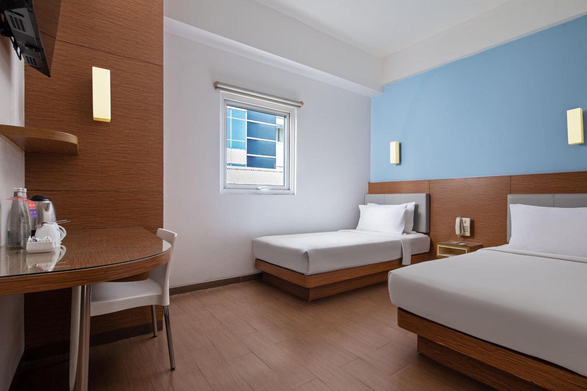 Amaris Hotel Pancoran Jakarta Exteriör bild