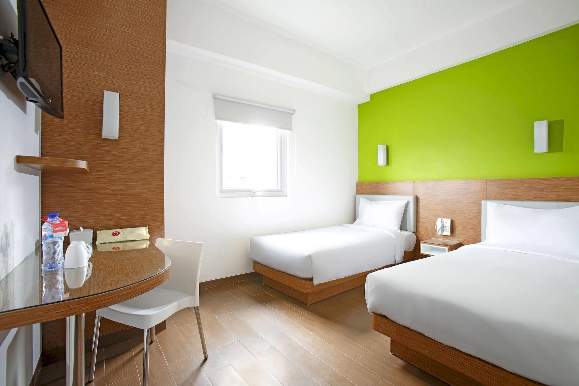 Amaris Hotel Pancoran Jakarta Exteriör bild
